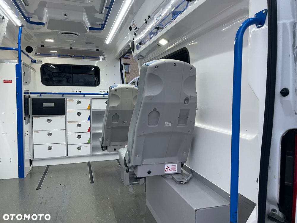 Fiat Ducato Ambulans Karetka Camper Maxxi FULLL XXXXL - 37