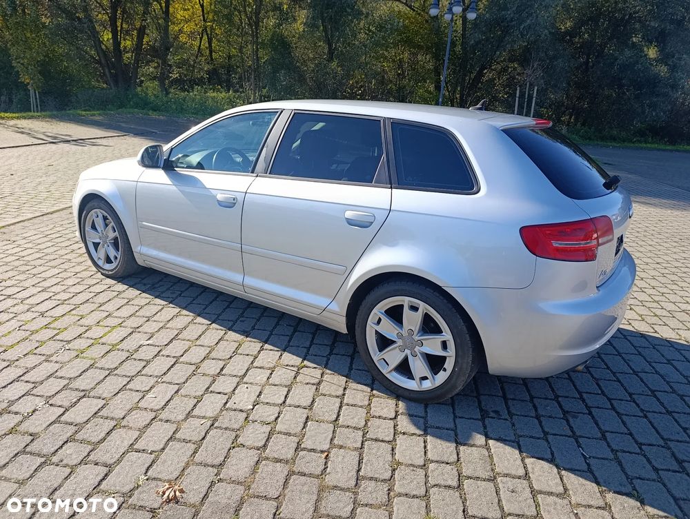 Audi A3 Sportback 2.0 TDI DPF Attraction - 11