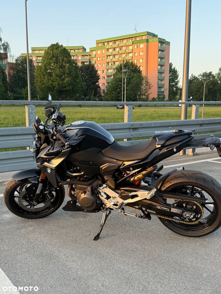 BMW F - 3