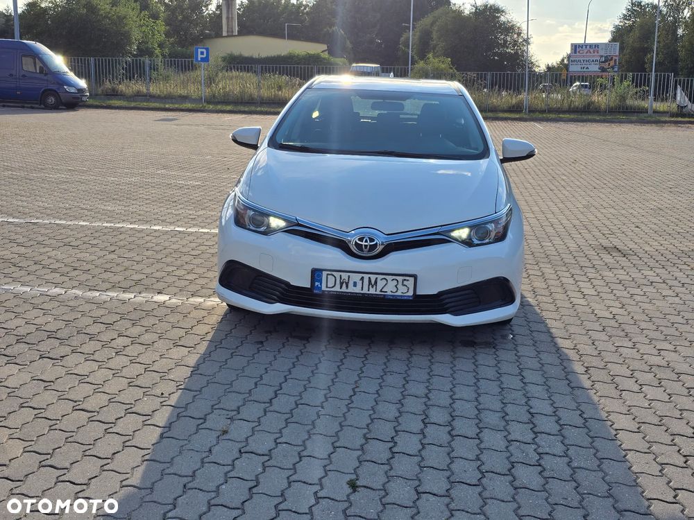 Toyota Auris 1.4 D-4D Active - 10