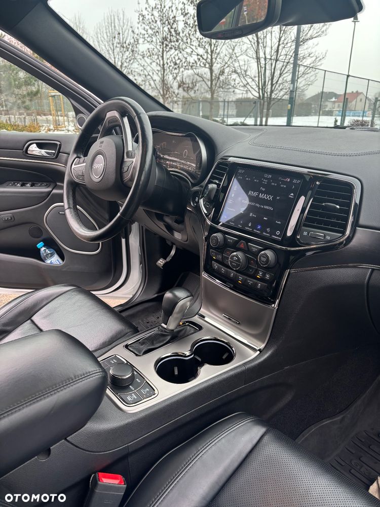 Jeep Grand Cherokee 5.7 V8 HEMI Overland Summit - 14