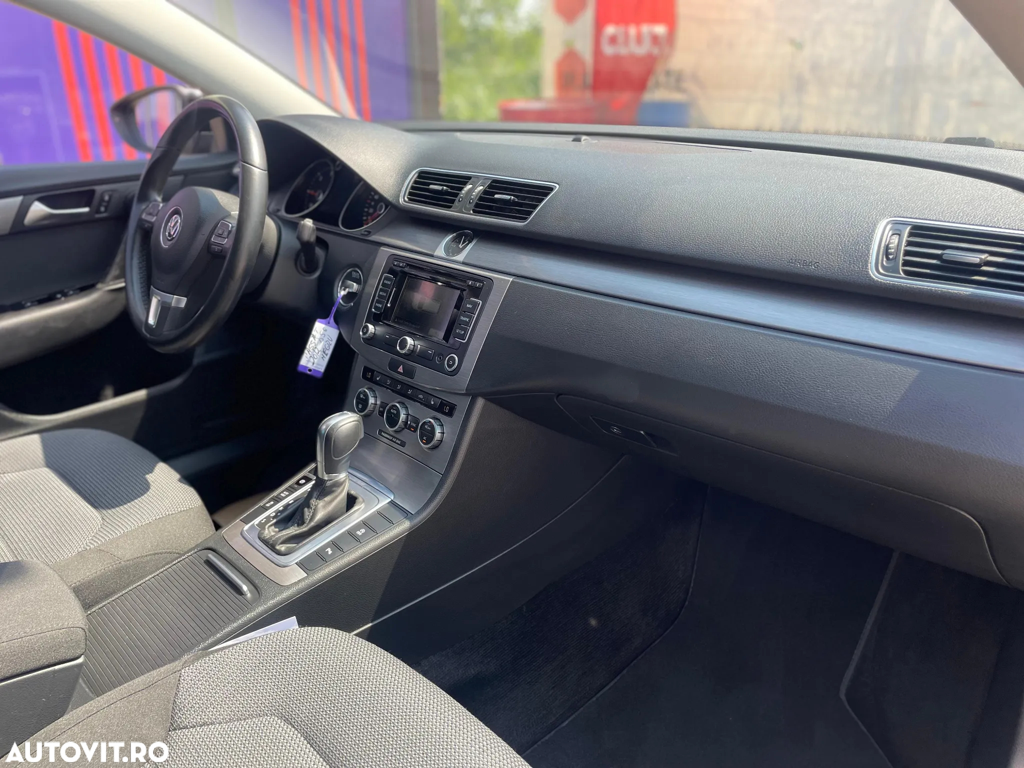 Volkswagen Passat Variant 2.0 TDI DSG BlueMotion Technology Comfortline - 28