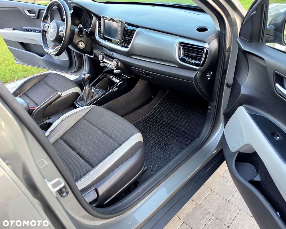 Kia Stonic 1.4 L - 21