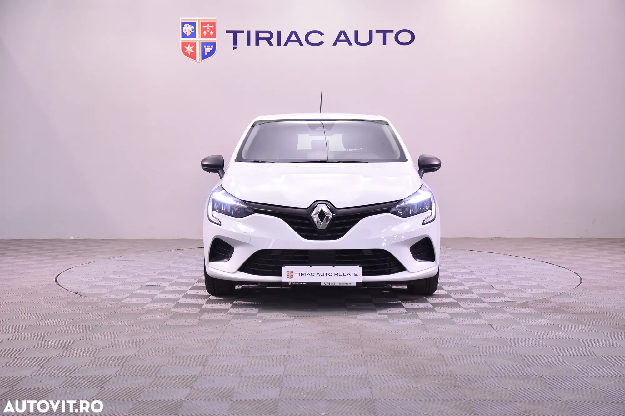 Renault Clio V TCe 90 CVT Techno - 8