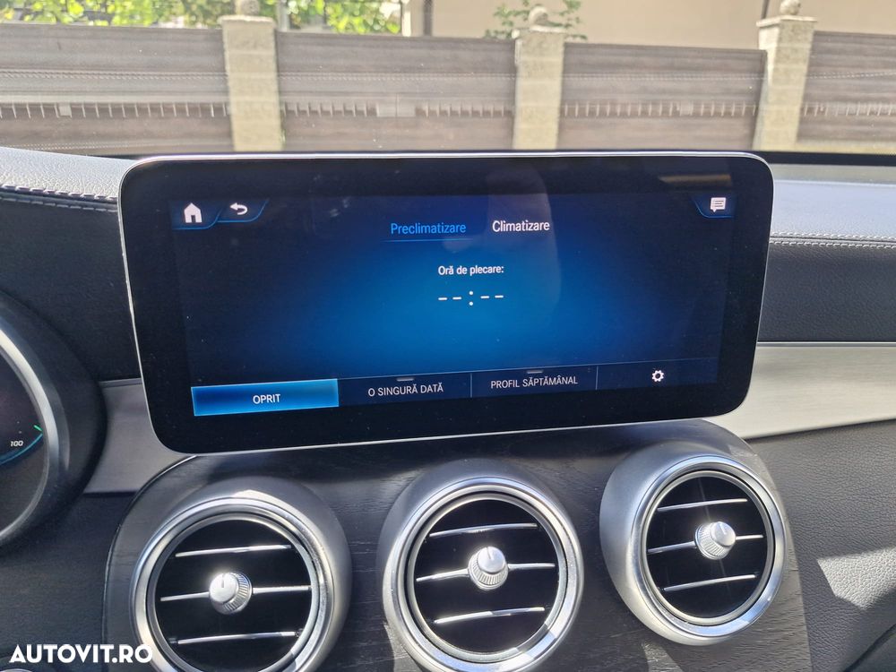 Mercedes-Benz GLC 300 e 4MATIC - 12
