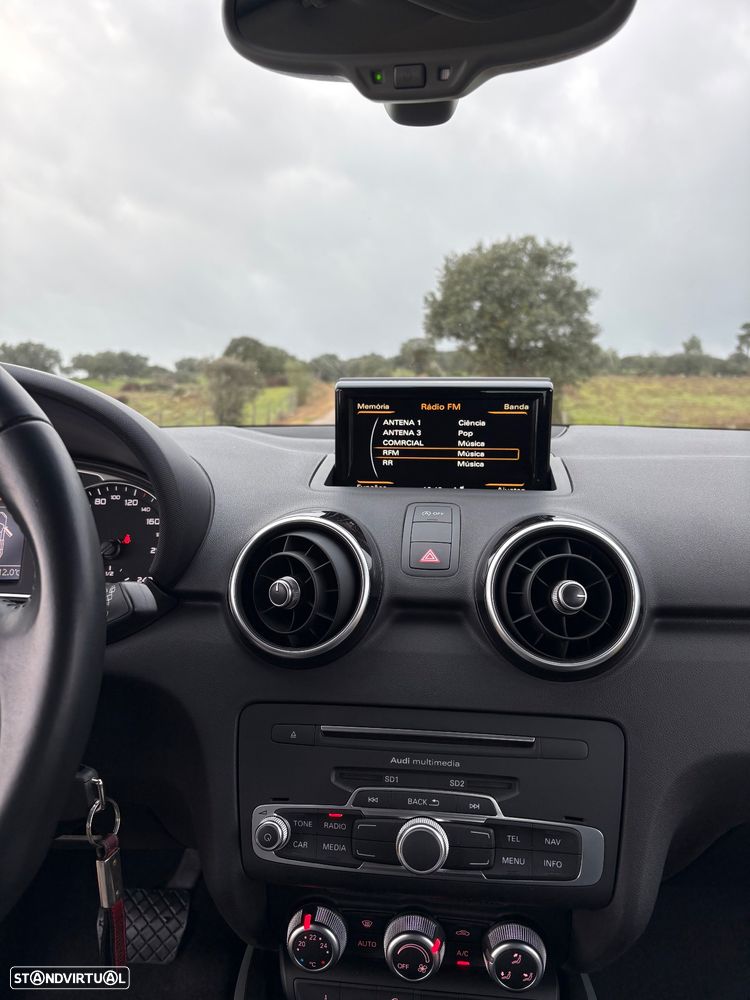 Audi A1 Sportback 1.6 TDI Sport S tronic - 30