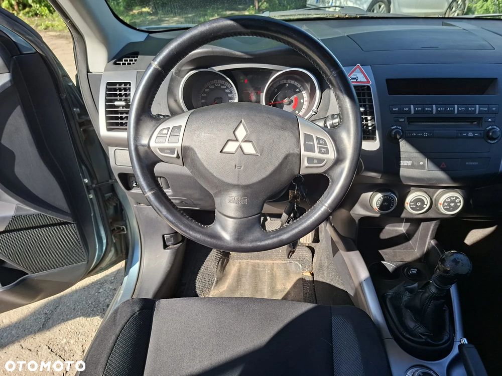 Mitsubishi Outlander 2.0 DI-D 4WD Instyle - 8