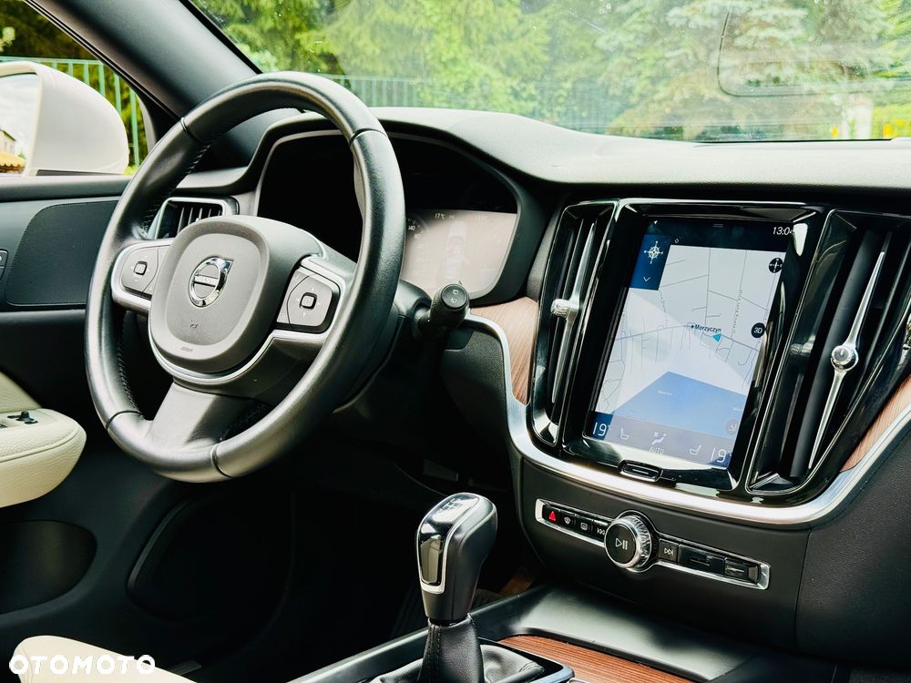 Volvo V60 D3 Summum - 16