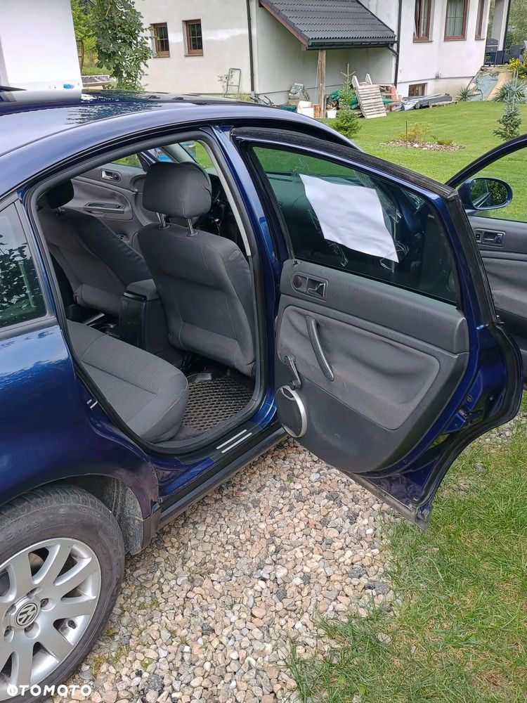 Volkswagen Passat 1.9 TDI - 12
