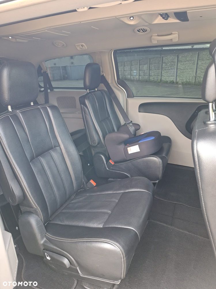 Chrysler Town & Country 3.6 Touring - 11