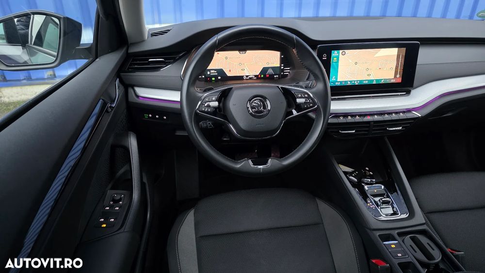 Skoda Octavia Combi 2.0 TDI DSG Tour - 12