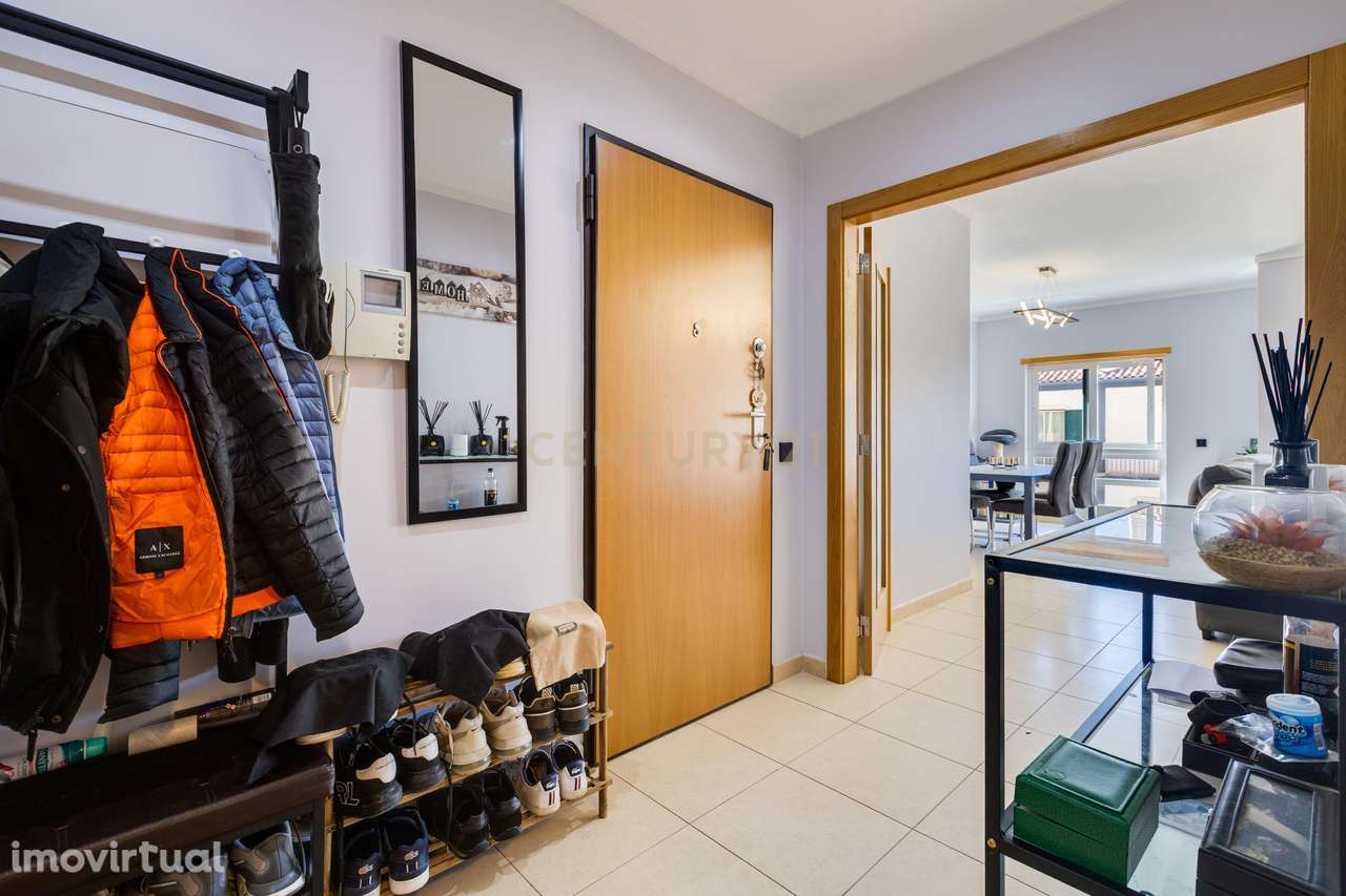 T3 com Excelentes Áreas na Zona Alta de Olhão - Grande imagem: 3/28