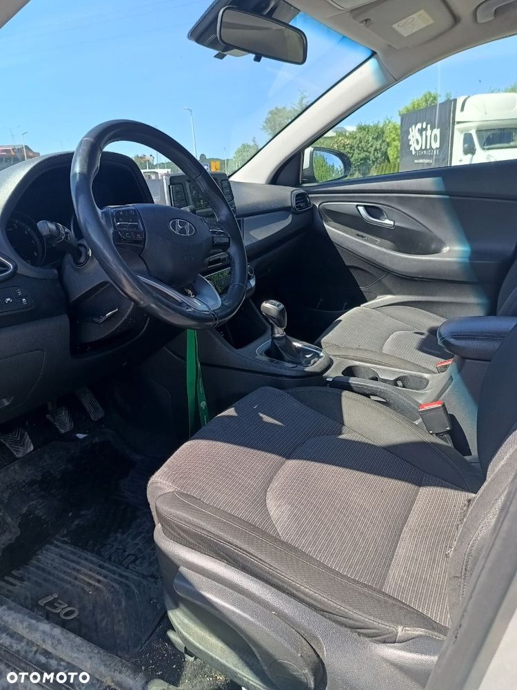 Hyundai i30 1.4 Classic + - 15