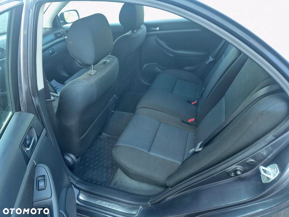 Toyota Avensis 2.0 VVT-i Executive - 10