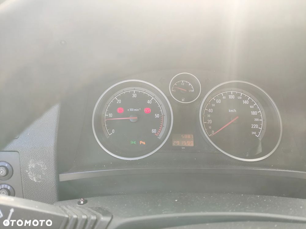 Opel Zafira - 2