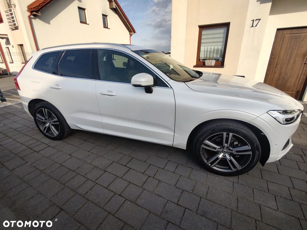 Volvo XC 60 T5 AWD Momentum - 6