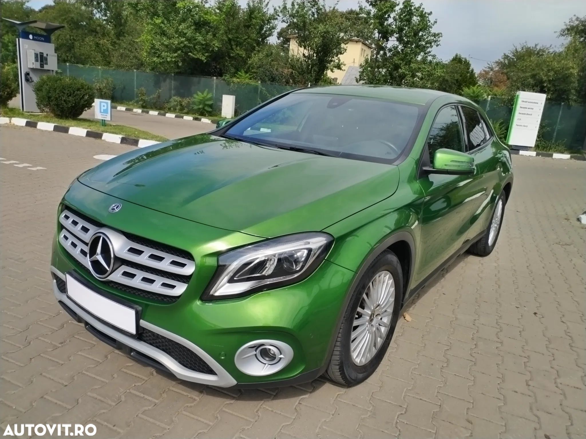 Mercedes-Benz GLA - 1