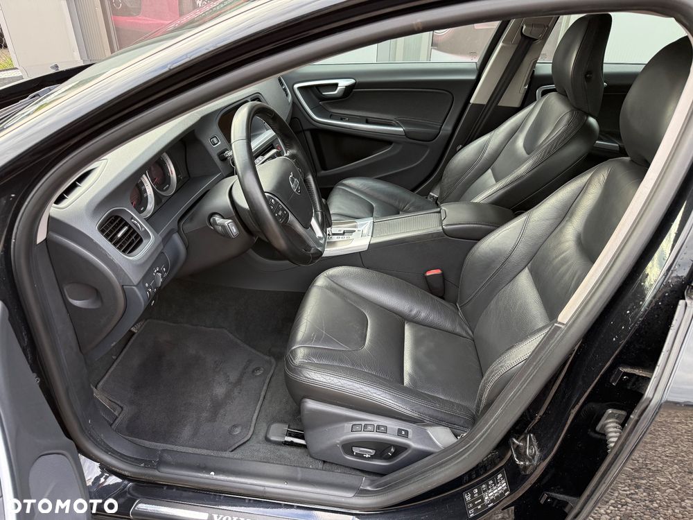 Volvo V60 - 36