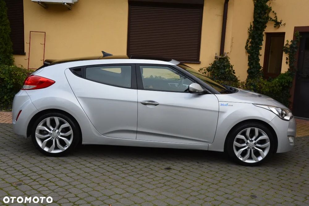 Hyundai Veloster 1.6 GDI Premium - 18
