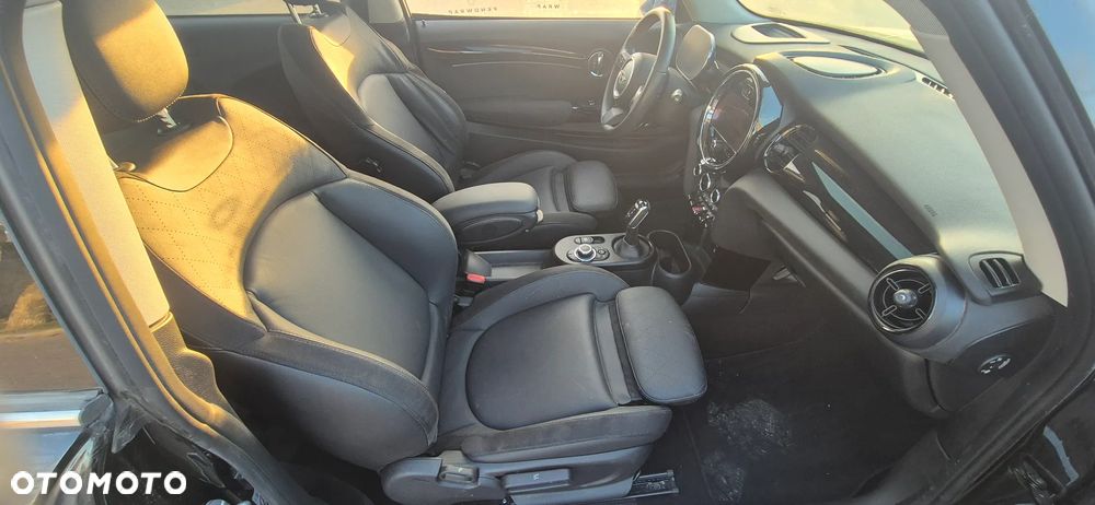 MINI Cooper John Works Trim - 13