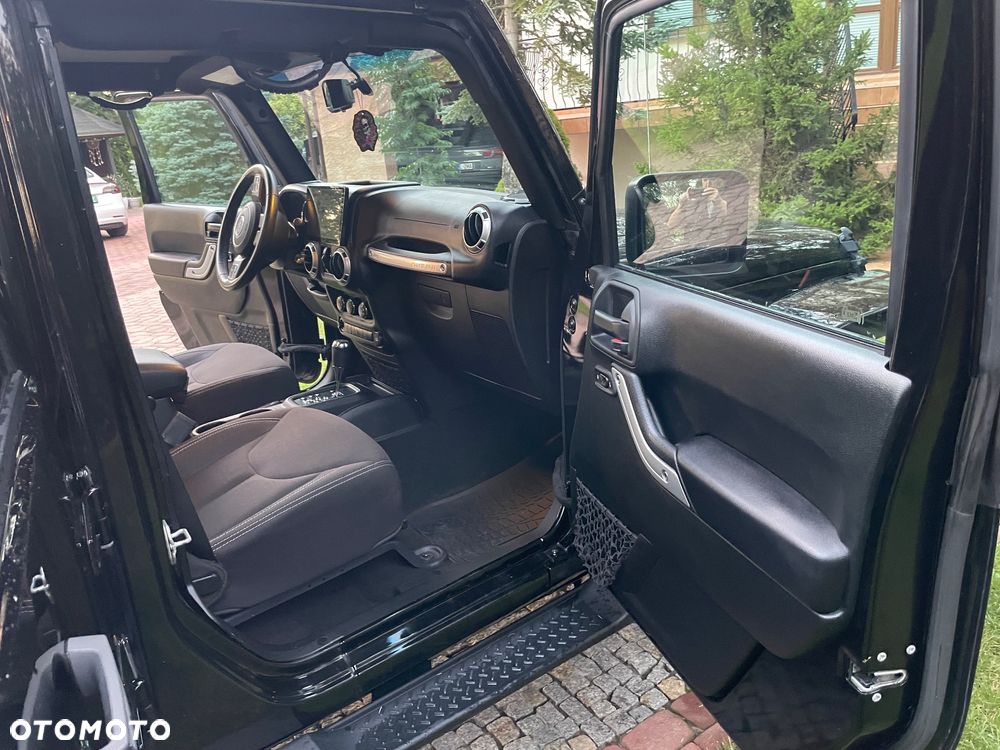 Jeep Wrangler - 13