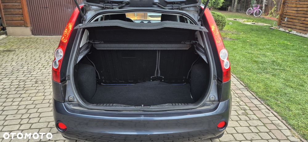 Ford Fiesta 1.4 Ambiente - 12