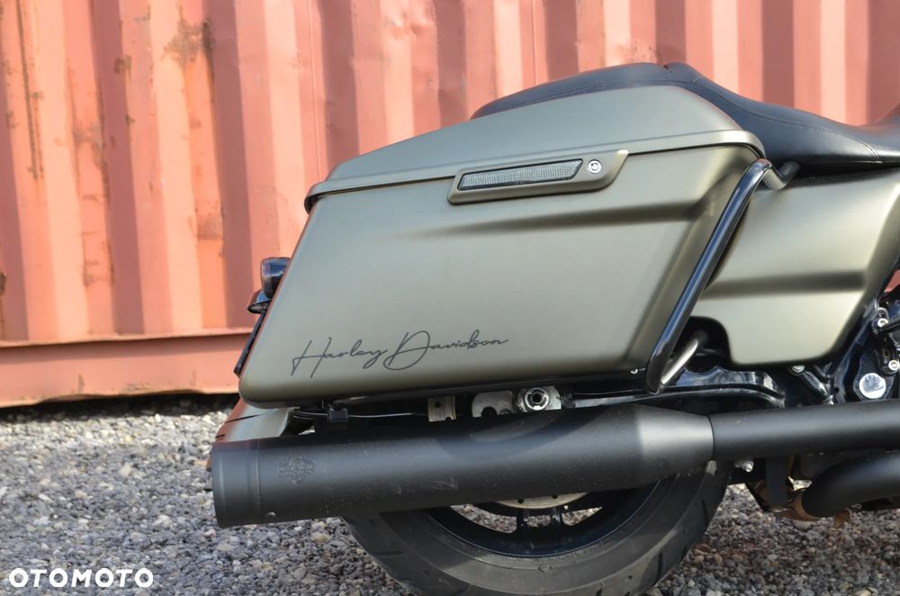 Harley-Davidson Touring Street Glide - 11