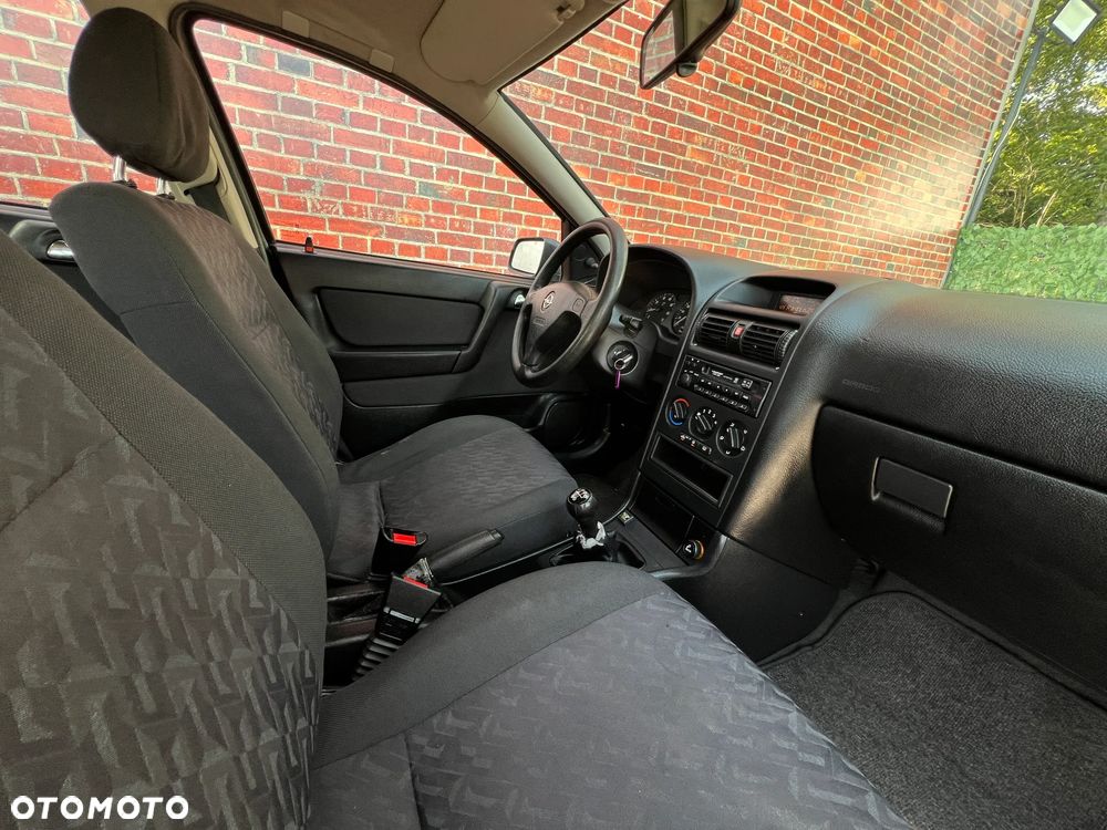 Opel Astra - 8