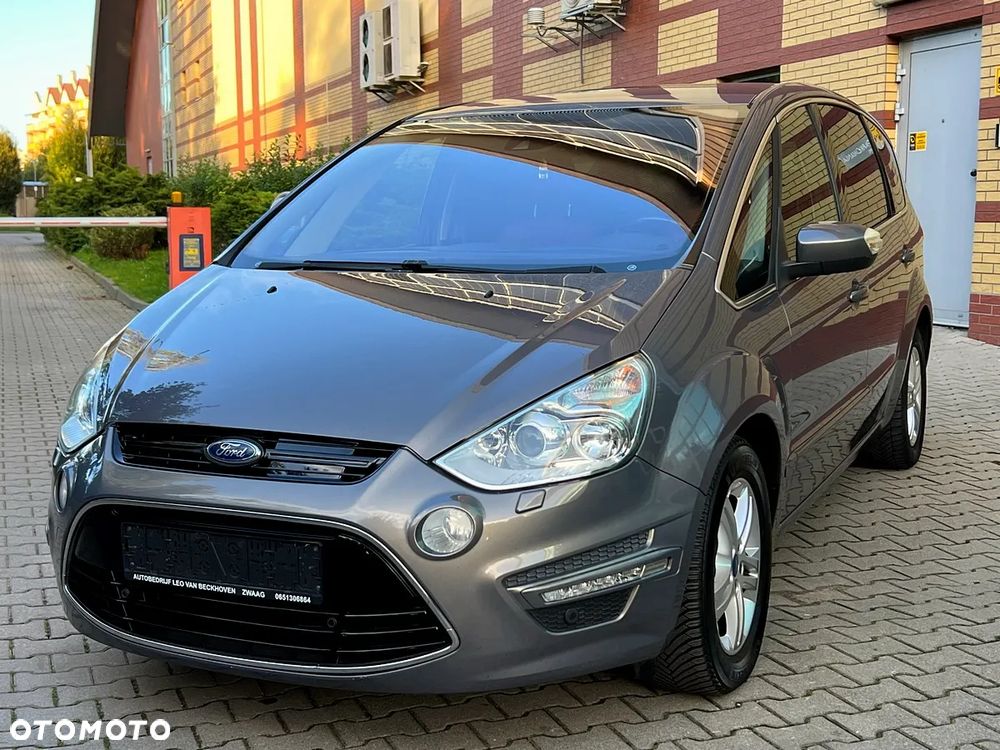 Ford S-Max - 13