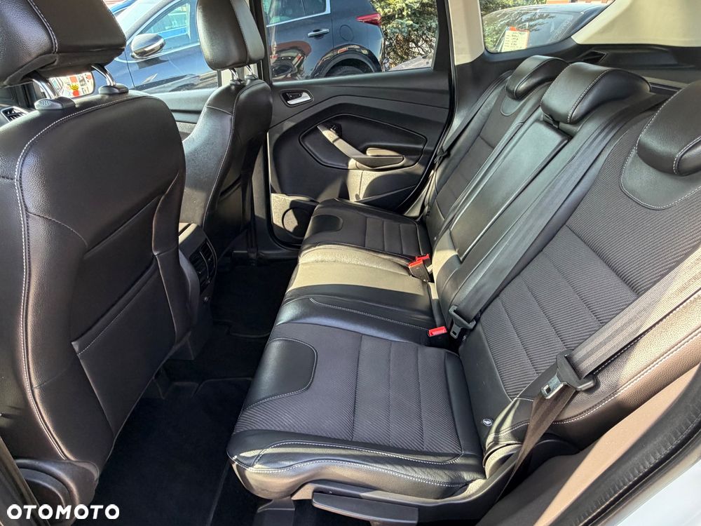 Ford Kuga 2.0 TDCi 2x4 Titanium - 14