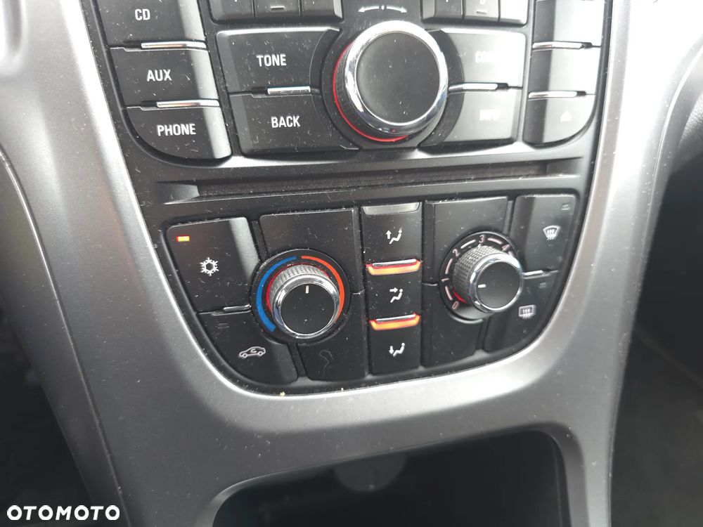 Opel Astra 1.4 T Business EU6 - 26