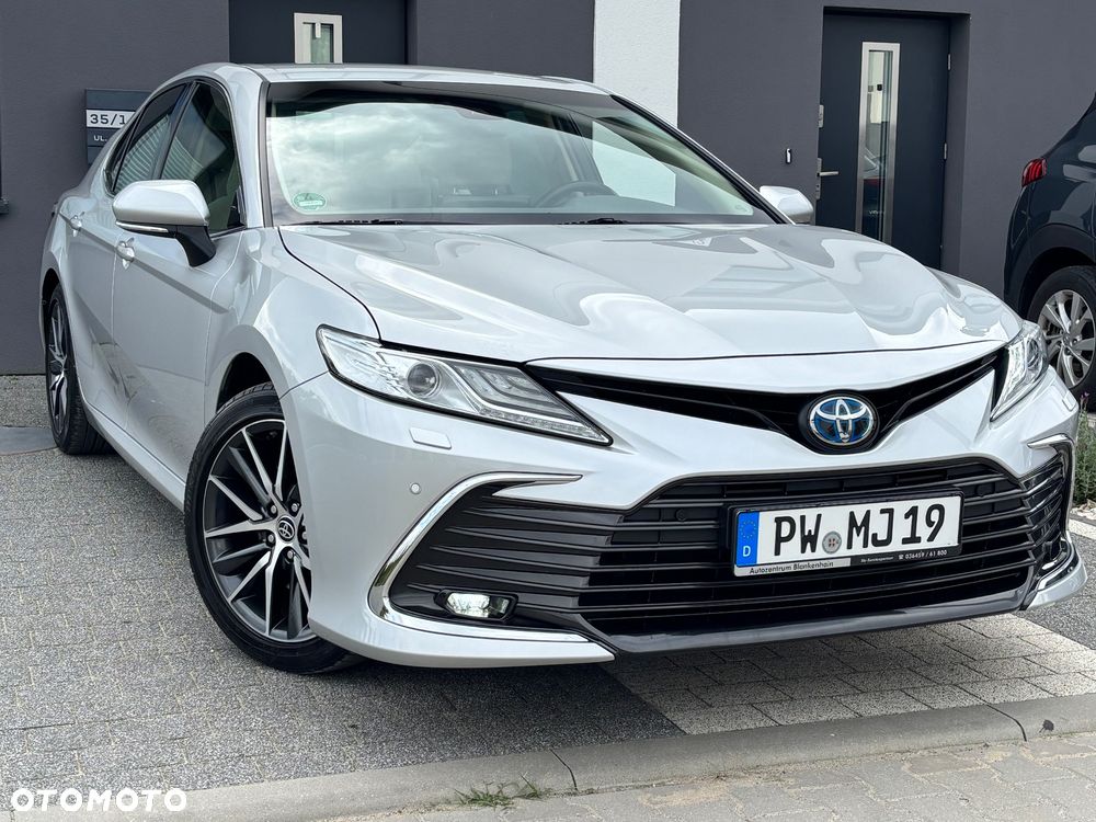 Toyota Camry 2.5 Hybrid Executive CVT - 1