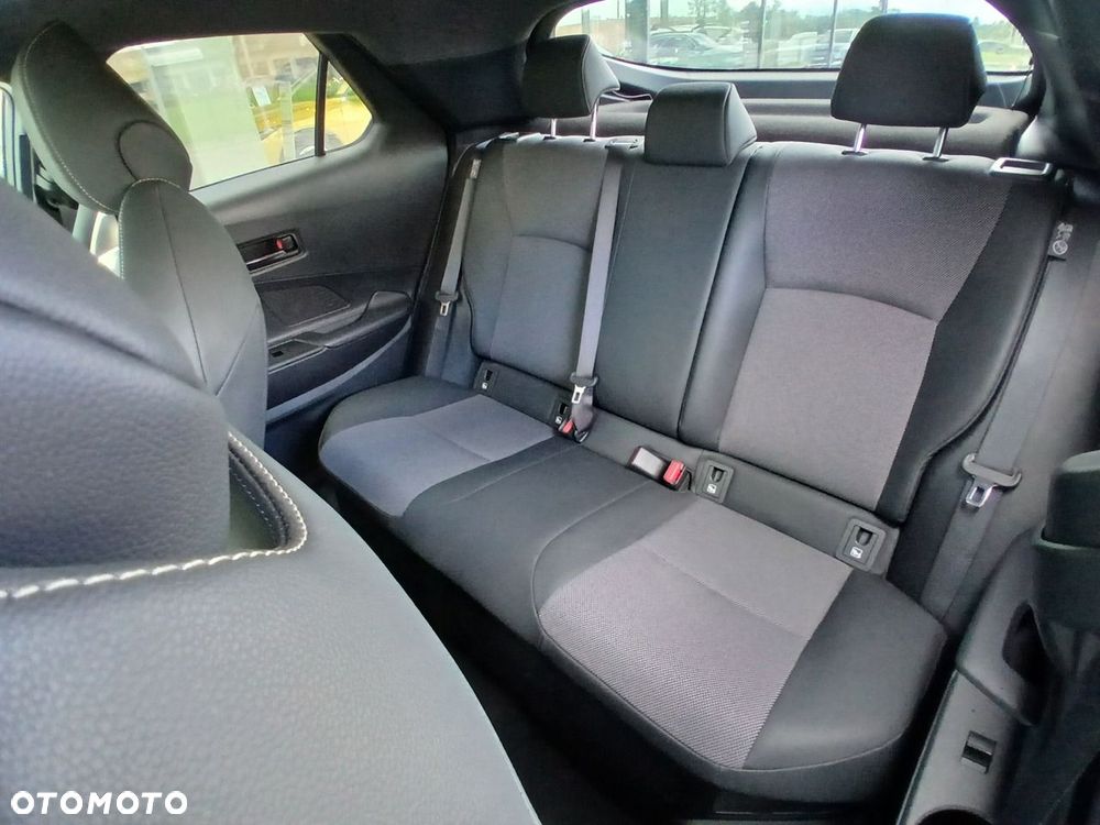 Toyota C-HR 2.0 Hybrid Dynamic Force Executive - 17