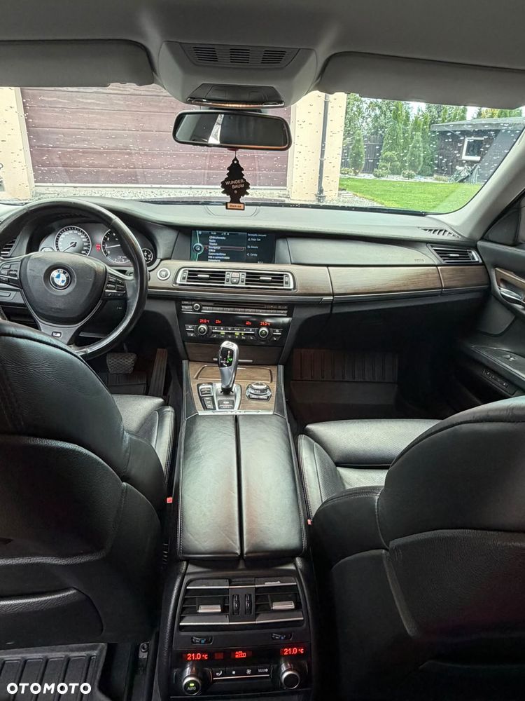 BMW Seria 7 2010 photo 5