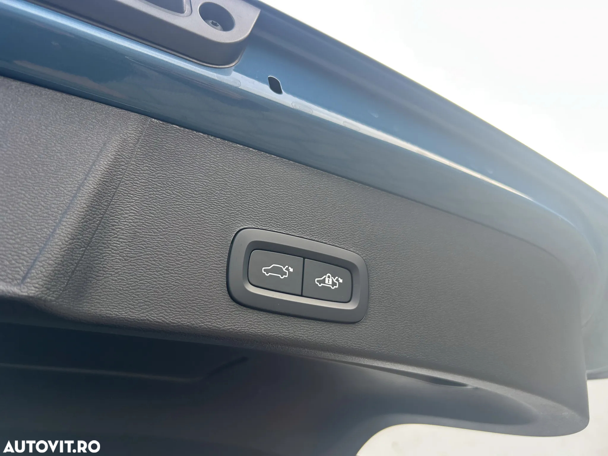 Volvo XC 40 Recharge Single Motor Extended Range RWD Ultimate - 13