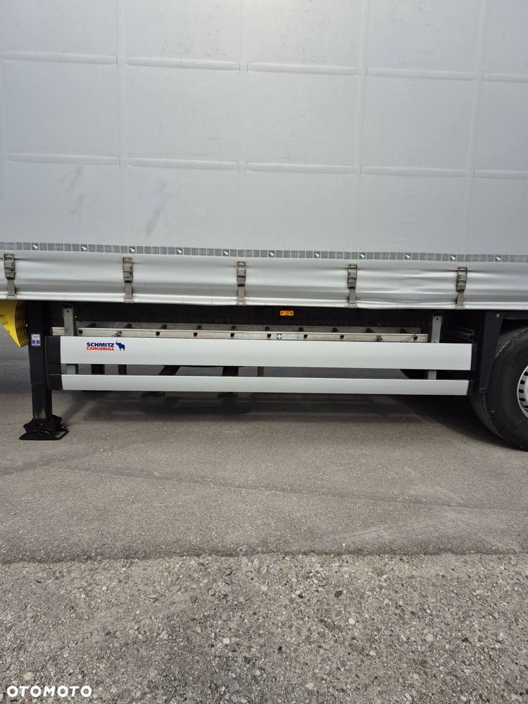 Schmitz Cargobull SCB*S3 - 18