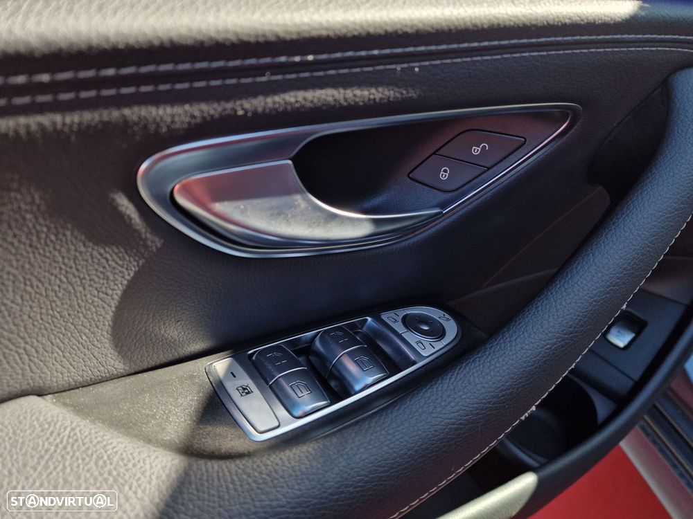 Mercedes-Benz E 300 de AMG Line - 11