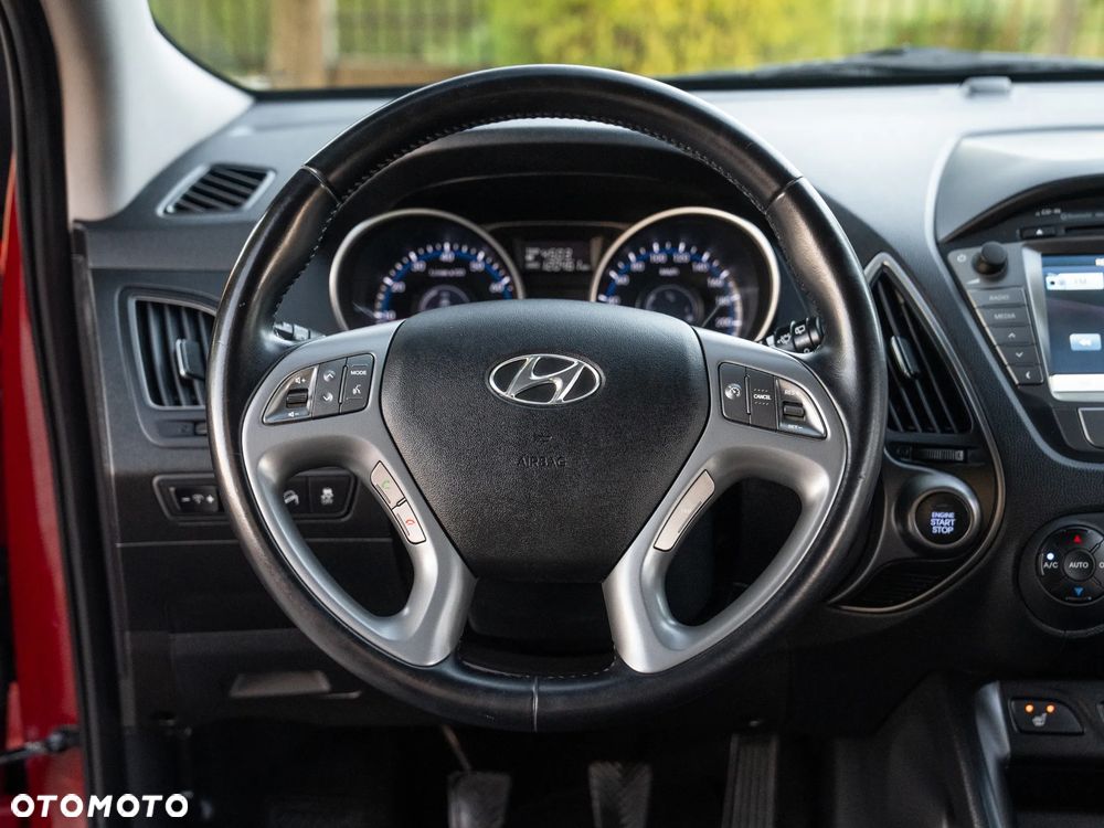 Hyundai ix35 1.6 2WD Fifa World Cup Edition - 32
