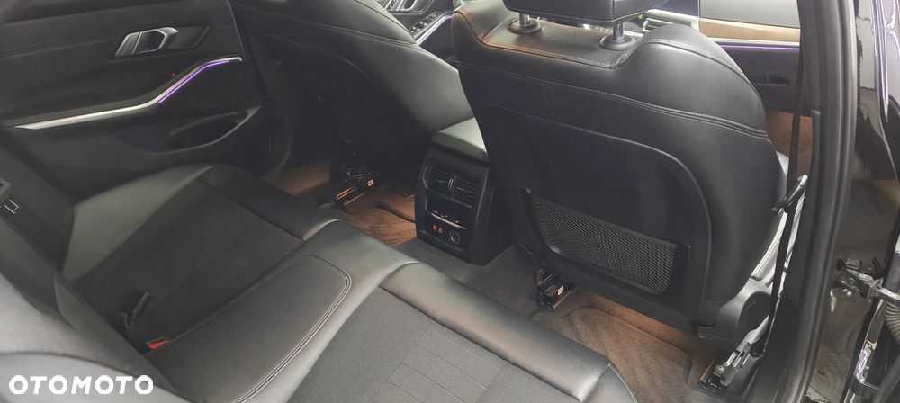 BMW Seria 3 318d Edition Luxury Line Purity - 18