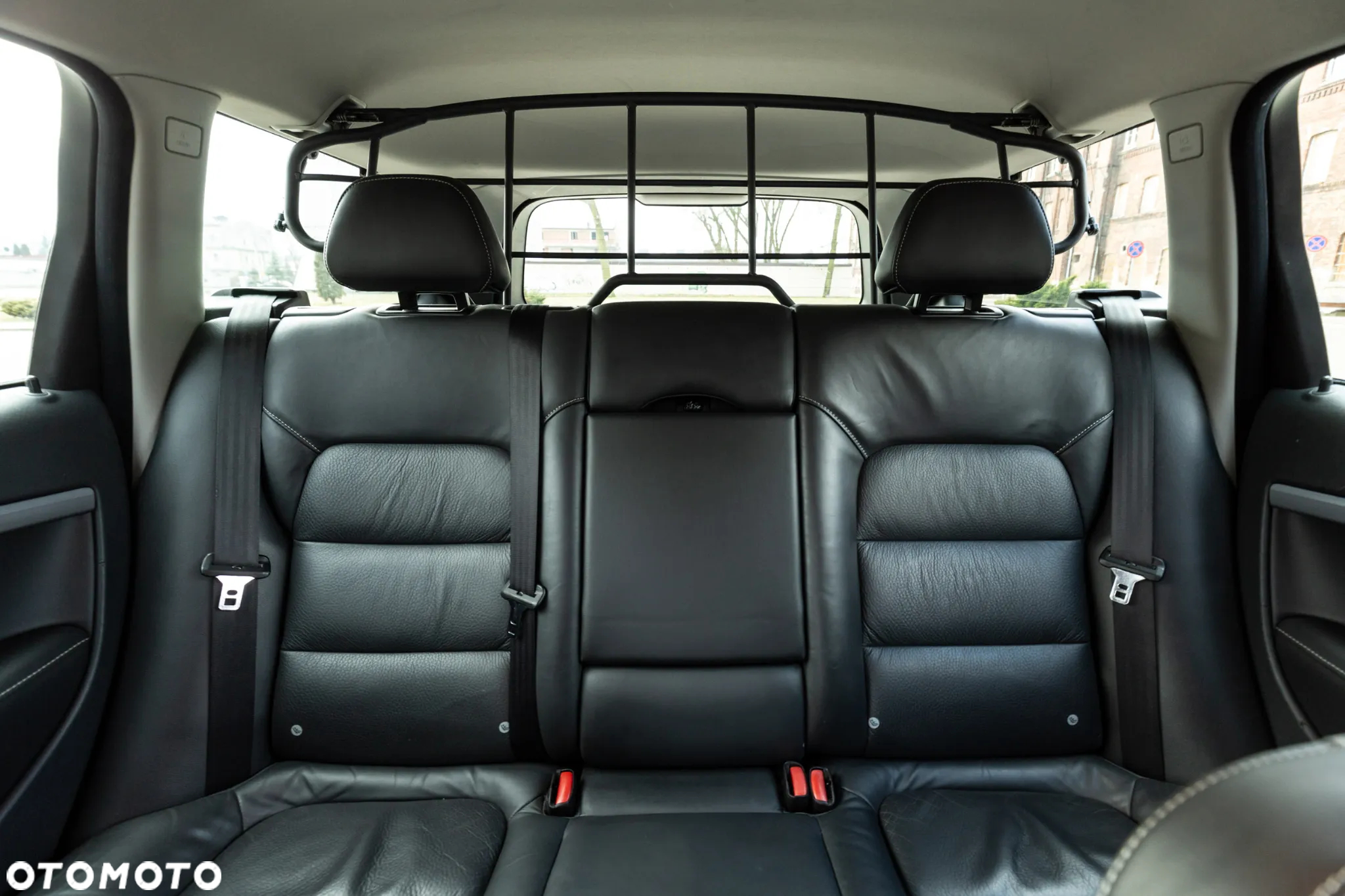 Volvo XC 70 D4 Geartronic Linje Svart - 28