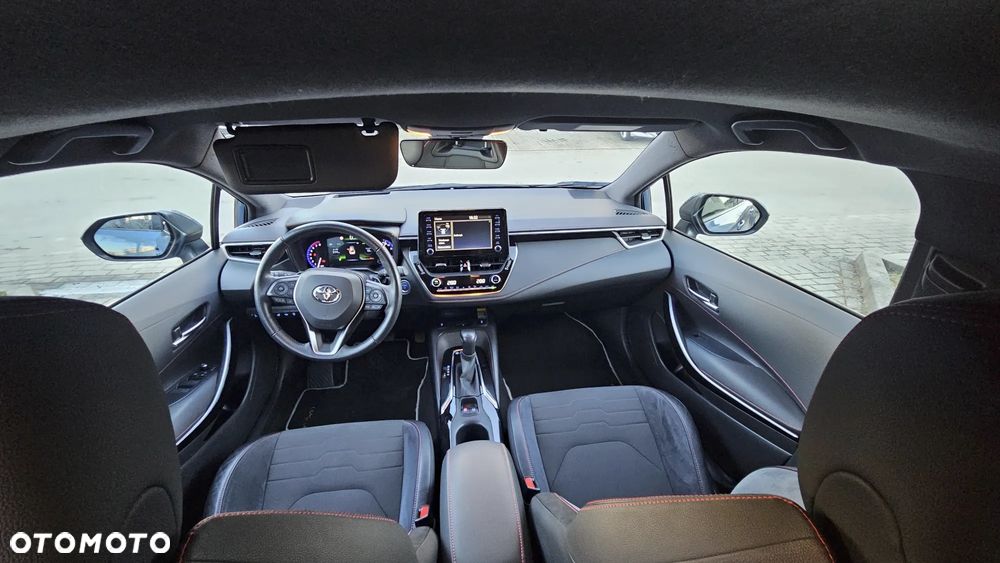 Toyota Corolla 2.0 Hybrid Executive - 13