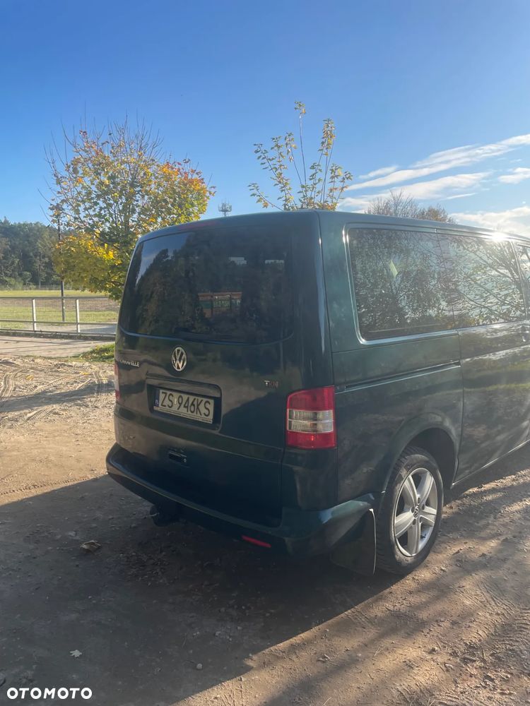 Volkswagen Caravelle - 7