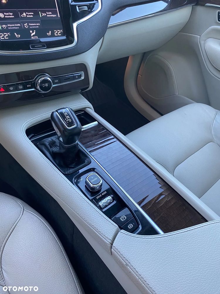 Volvo XC 90 T6 AWD Geartronic Momentum - 29