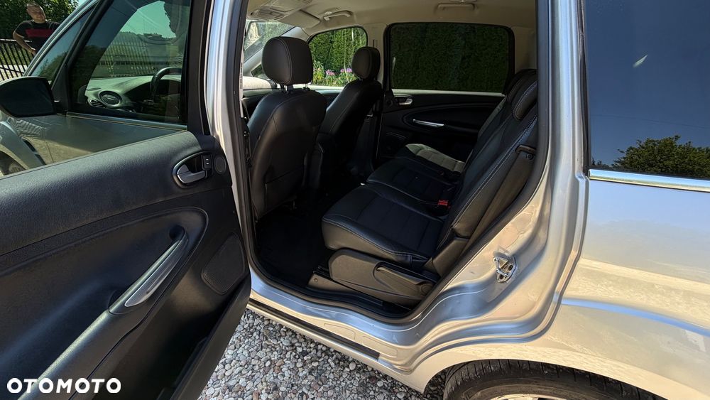 Ford S-Max - 14