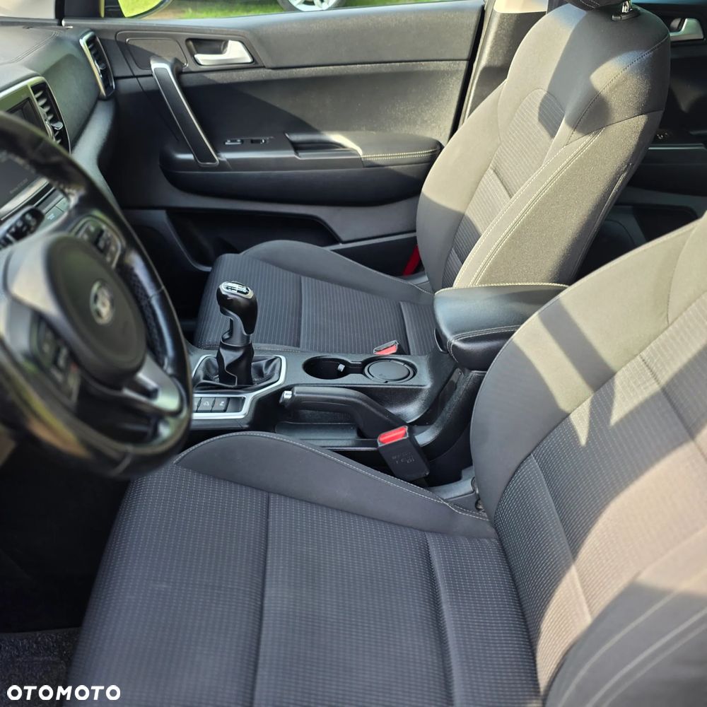 Kia Sportage 1.7 CRDI 2WD Dream-Team Edition - 11