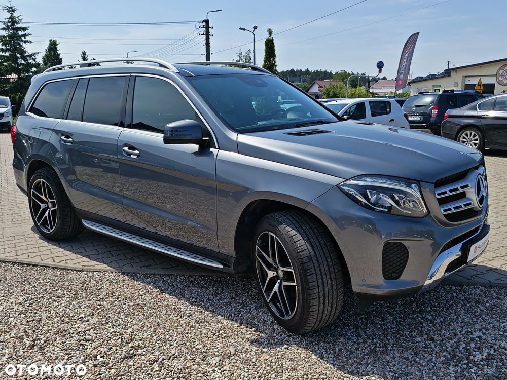 Mercedes-Benz GLS - 12