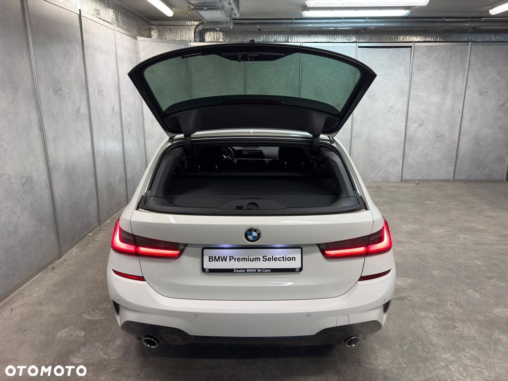 BMW Seria 3 330i xDrive M Sport sport - 9