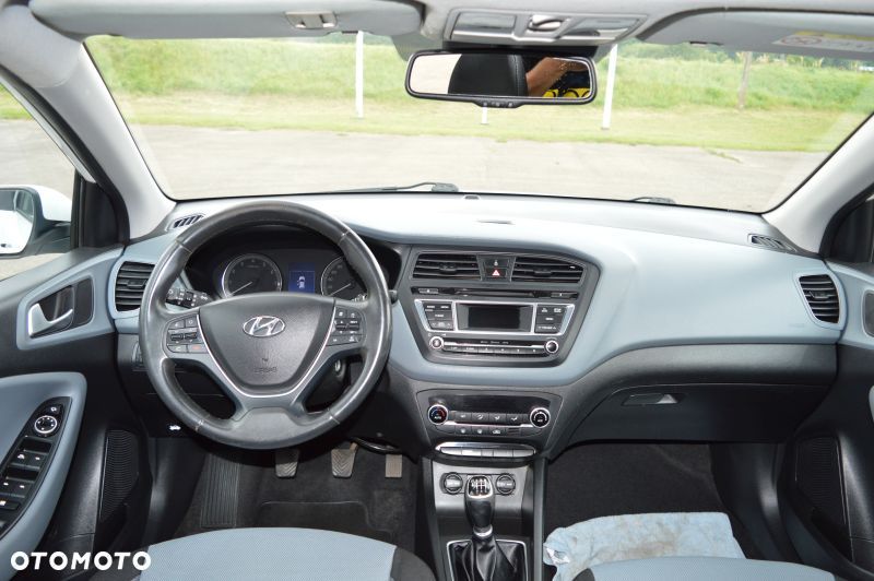 Hyundai i20 - 15
