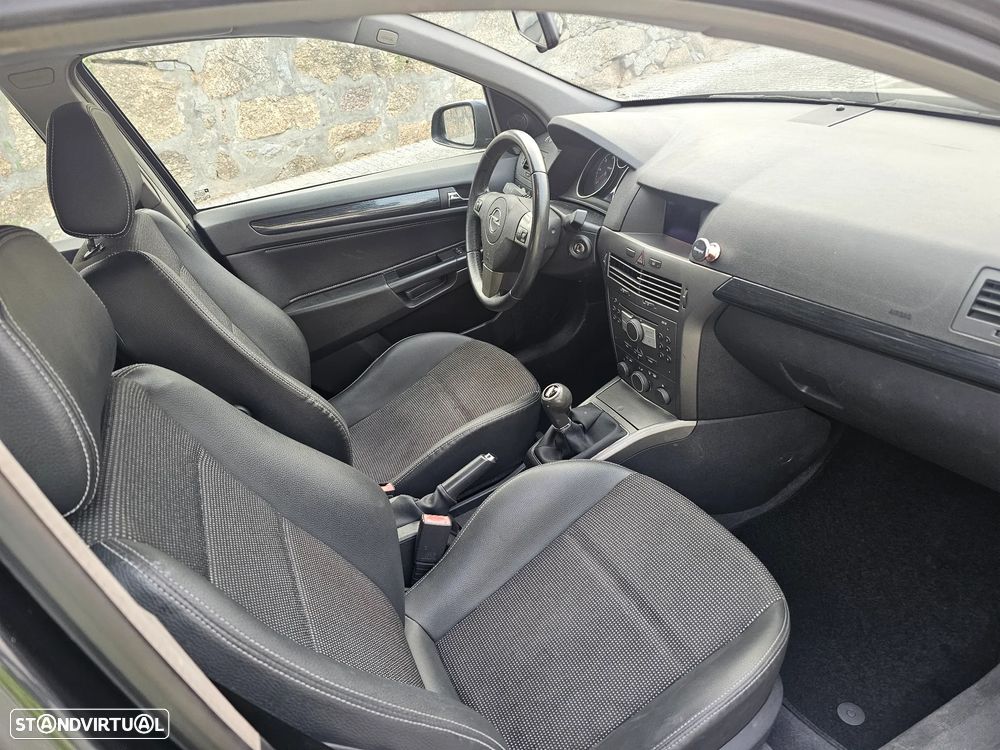 Opel Astra 1.7 CDTi Cosmo M6 - 28