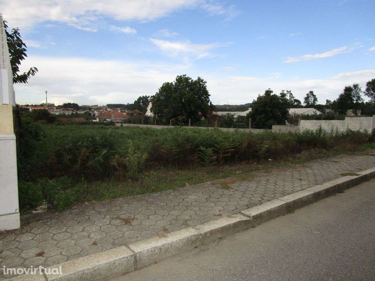 Terreno para construção de moradia isolada de 4 frentes - Serzedo - Grande imagem: 3/7